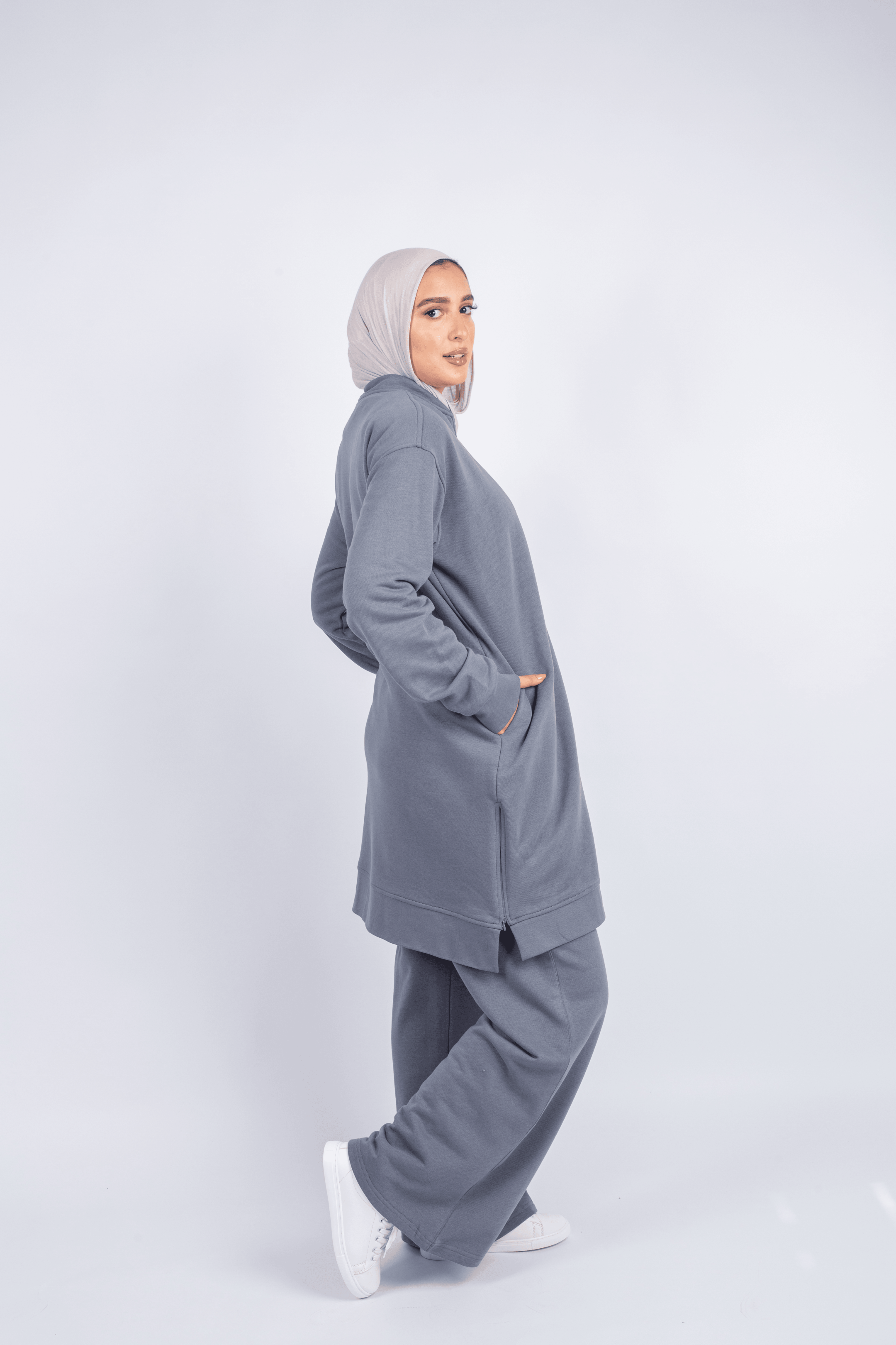 The Edge Active Set Charcoal7